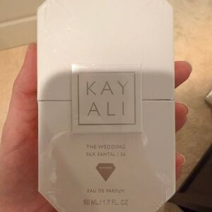 Kayali The Wedding Silk Santal Eau de Parfum